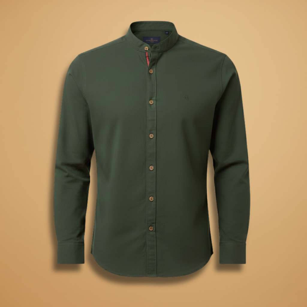 Men’s shirt with stand collar and button closure