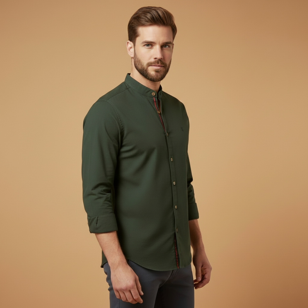 Men’s shirt with stand collar and button closure