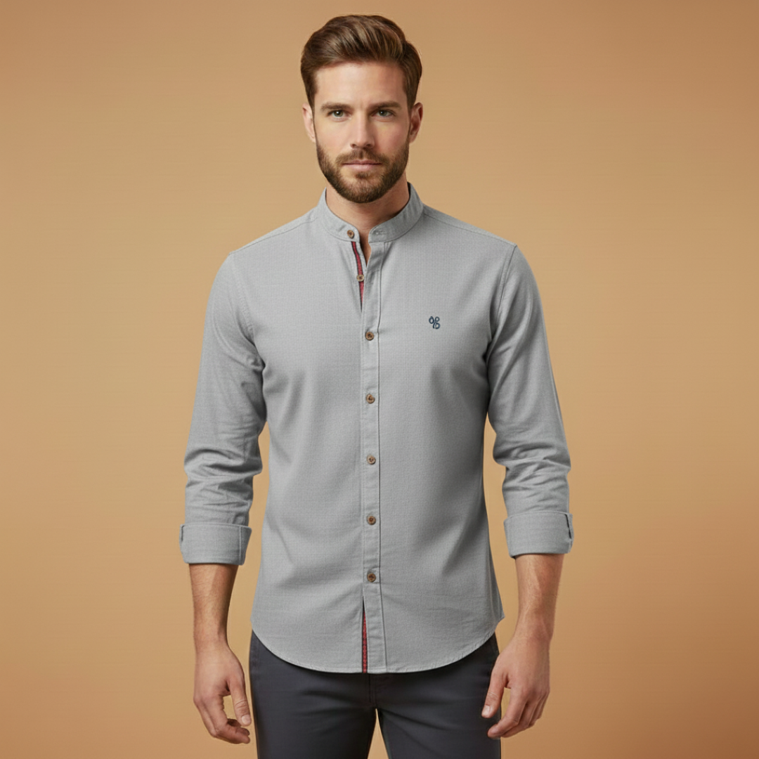 Men’s shirt with stand collar and button closure