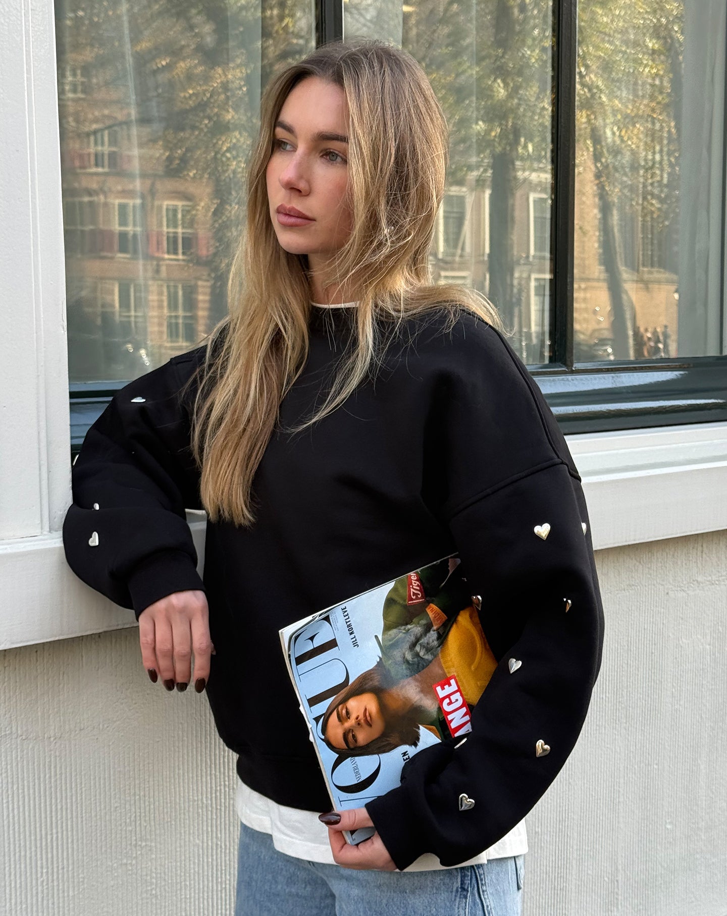 Gestructureerde sweater met hartmotief en studs
