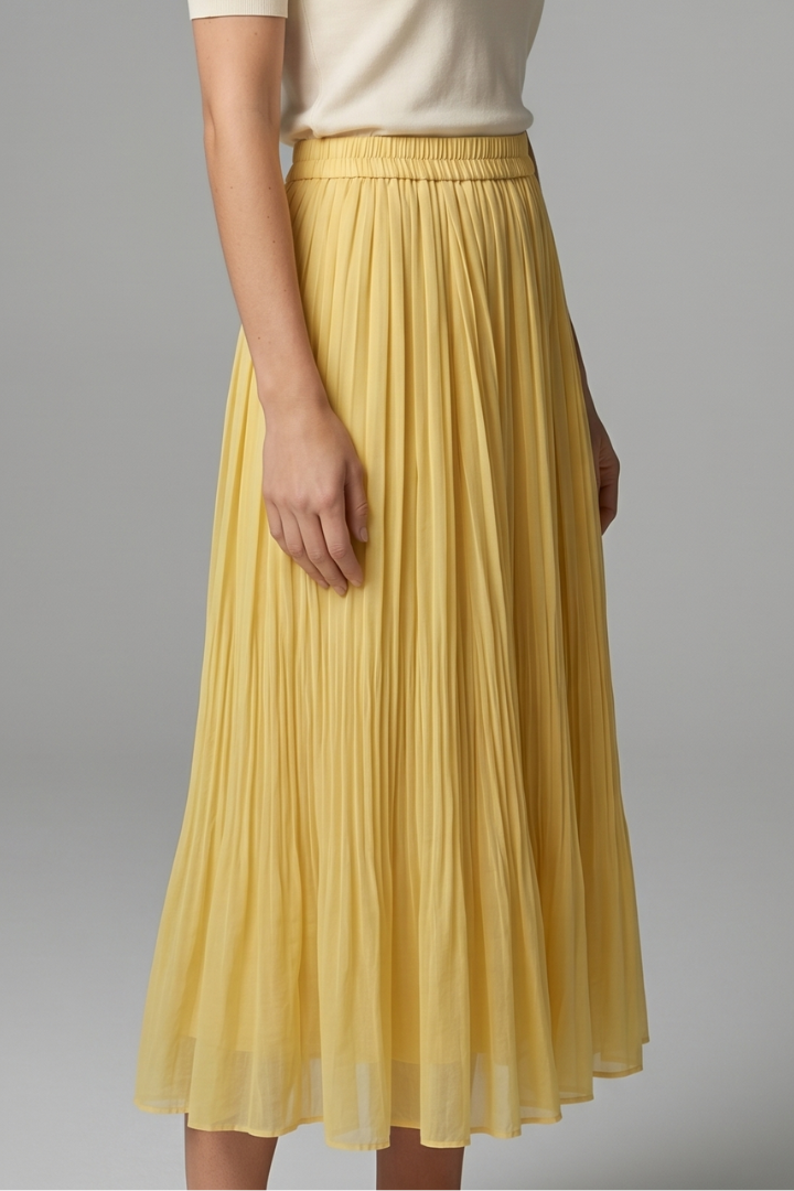 Women's Maxi Skirt with Elastic Waistband and Pleated Surface