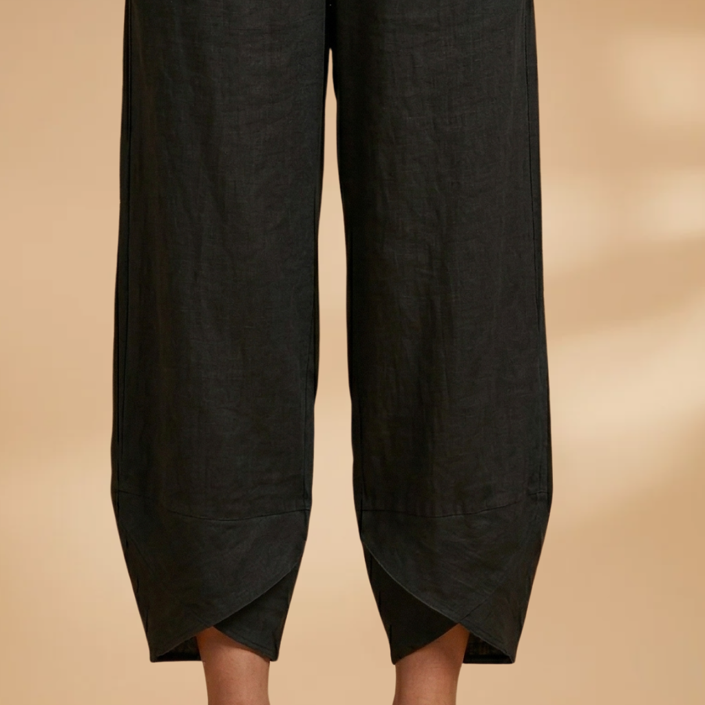 Women's Trousers with Tapered Legs and Elasticated Waist